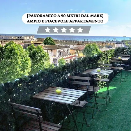 Panoramico E A 90 Metri Dal Mare 아파트 *